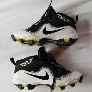 Nike Trout Youth baseball cleats SZ 5